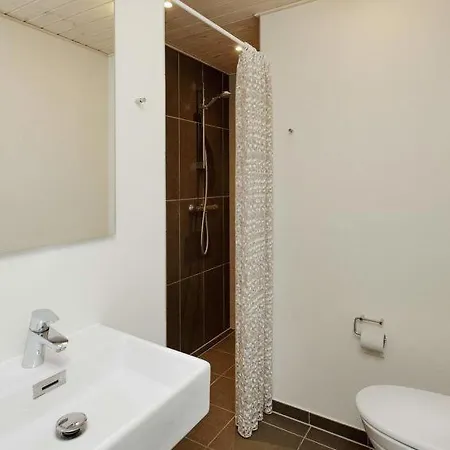Vakantiehuis Midtby Sleeps 18 Pool Wifi
