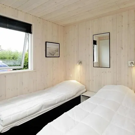Midtby Sleeps 18 Pool Wifi Vakantiehuis Blåvand